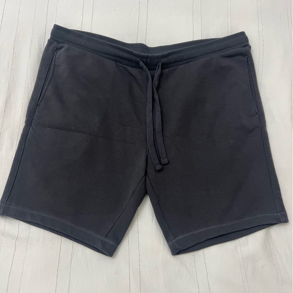 NWOT Men’s Dark Gray Drawstring Shorts Sz XL